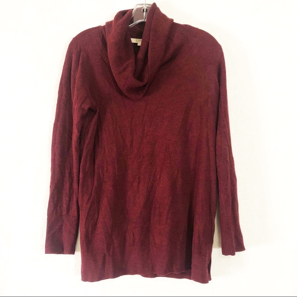 LOFT Sweaters - ⭐5 for $25  LOFT Maroon Turtleneck Sweater